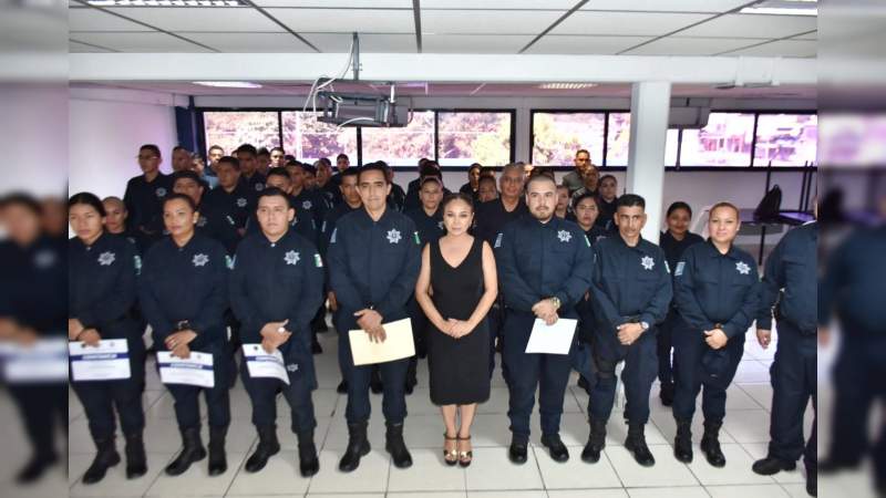 Se certifican 53 elementos de la Dirección de Seguridad Pública Municipal de Lázaro Cárdenas, Michoacán  