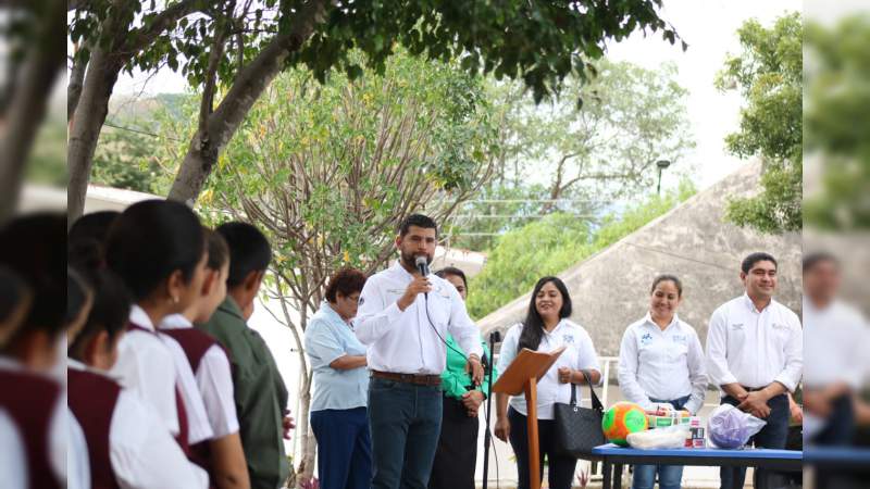 En Michoacán la apuesta es dignificar centros educativos reconoce Octavio Ocampo 