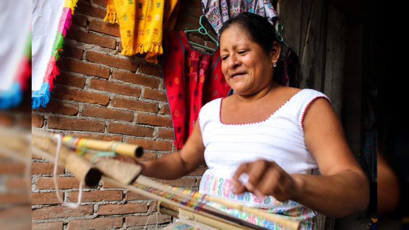 Con la participación de 35 expositores inicia la Expo Indígena en Lázaro Cárdenas, Michoacán  - Foto 0 
