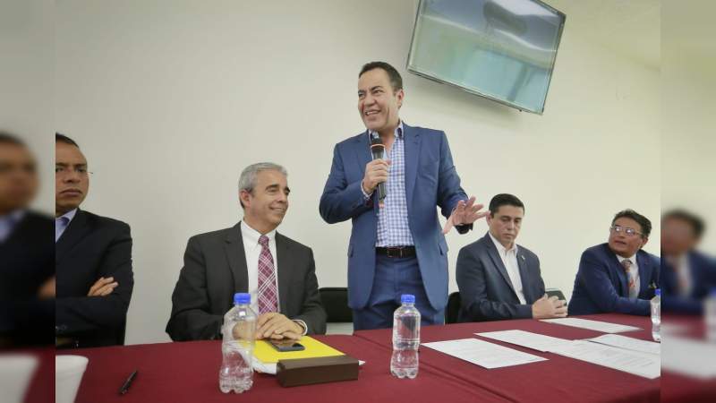 Toma protesta Carlos Herrera a nueva mesa del Colegio de Notarios - Foto 0 