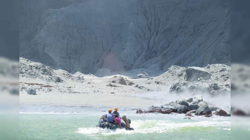 Cinco muertos y varios desaparecidos tras erupción de volcán en Nueva Zelanda - Foto 2 