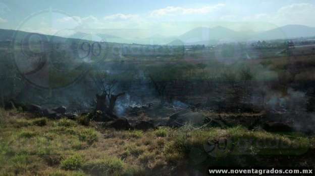 Con quemaduras e intoxicados resultan dos bomberos en incendio en Zamora, Michoacán - Foto 1 