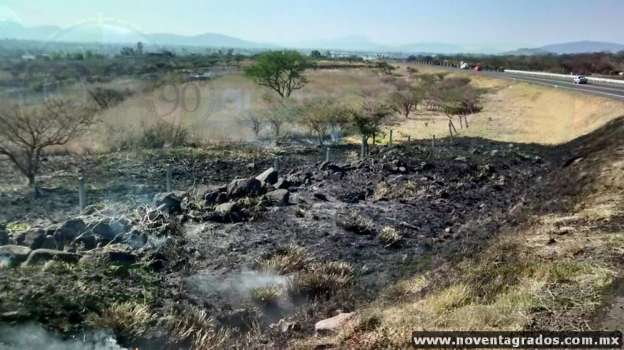 Con quemaduras e intoxicados resultan dos bomberos en incendio en Zamora, Michoacán - Foto 3 