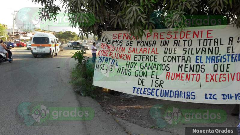 CNTE bloquea las vías del tren en Lázaro Cárdenas, Michoacán - Foto 1 