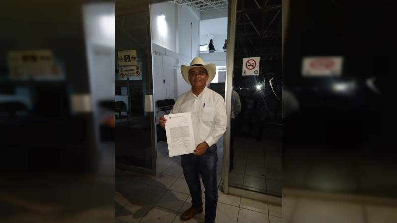 Salvador Arvizu presenta denuncia penal contra José Trinidad Martínez Pasalagua su hijo y coordinadores por amenazas 