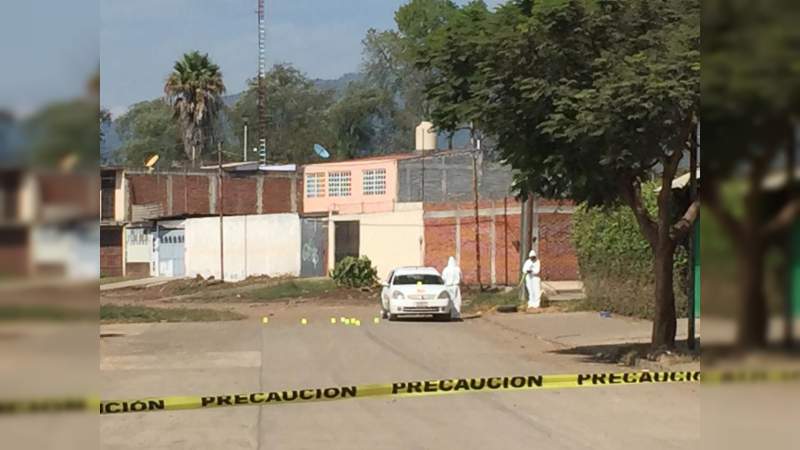 Ejecutan a taxista en Uruapan, Michoacán  