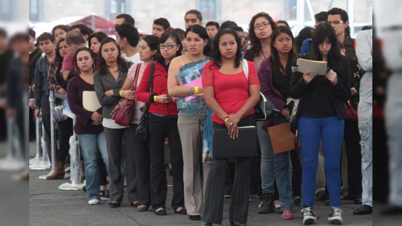 Se crearán menos de 800 mil empleos formales en México en 2019 
