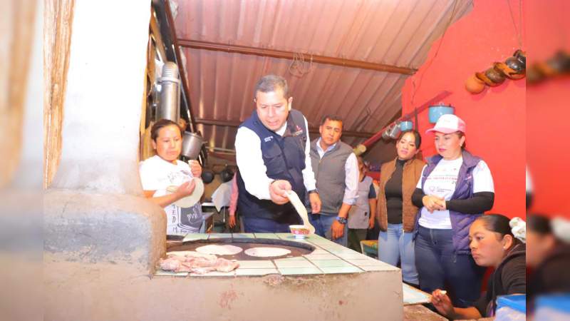 Construye Sedesoh estufas sustentables en la comunidad de El Laurelito, en Morelia - Foto 1 