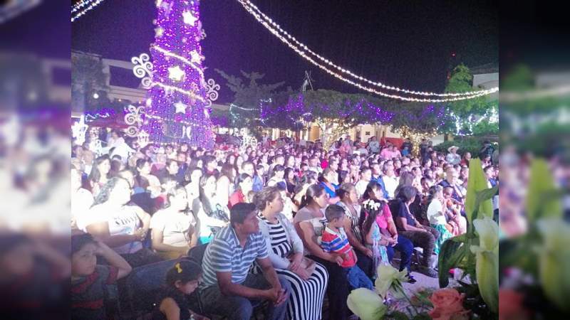 Fieles de la Luz del Mundo realizan magno evento cultural en el Centro de Apatzingán, Michoacán  - Foto 0 