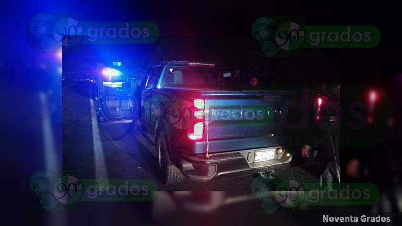 Tras operativo, recupera SSP camioneta robada en Apatzingán, Michoacán 