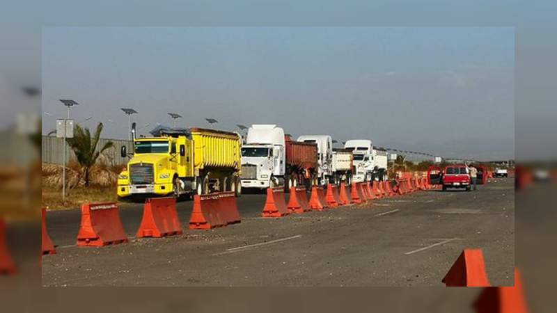 Para “ahorrar” en nuevo aeropuerto, trasladan material de Texcoco a Santa Lucía 