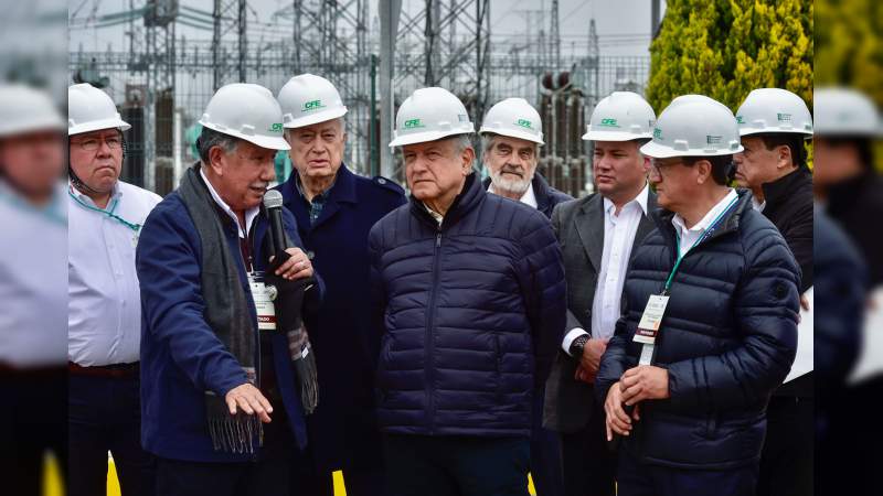 Apuesta López Obrador por fortalecer la CFE y frenar privatización del sector energético 