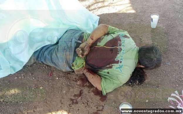 Comando armado tortura y mata a tres personas frente a sus familias en Arcelia, Guerrero - Foto 2 