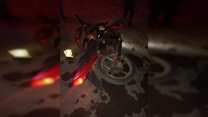 Mueren dos personas al colisionar motos en calles de Guadalajara, Jalisco  
