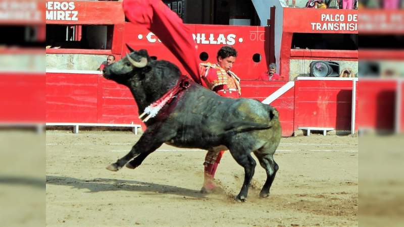 Antonio Mendoza y muy buen cartel para la Corrida Navideña de hoy en Puruándiro 