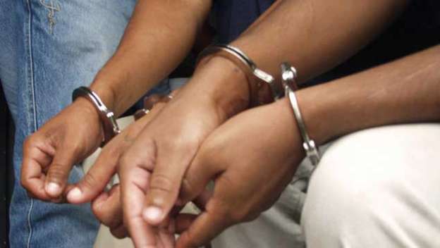 Detienen a tres personas con droga y “cuernos de chivo” en Numarán, Michoacán 