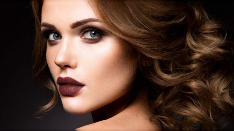 Labios marrones son tendencia para la fiesta de Año Nuevo 