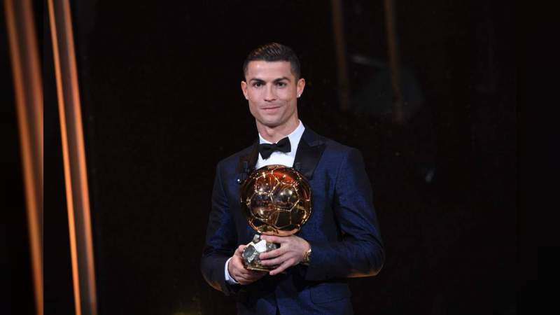 ¡Por sexta vez, Cristiano Ronaldo gana el premio Globe Soccer por ser el  Mejor Jugador! 