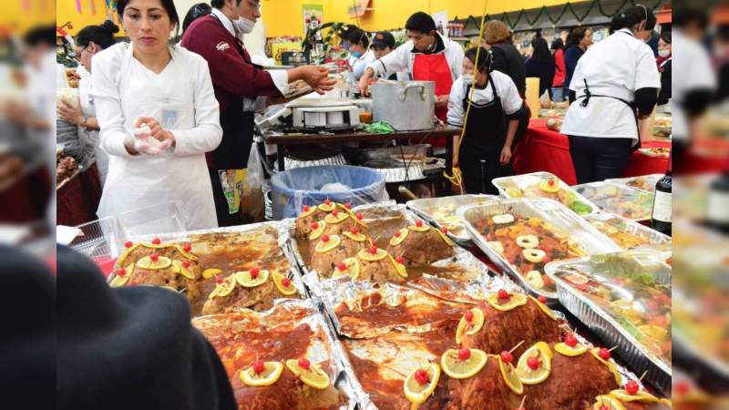 Cenas de Año Nuevo incrementan su costo hasta un 41% 