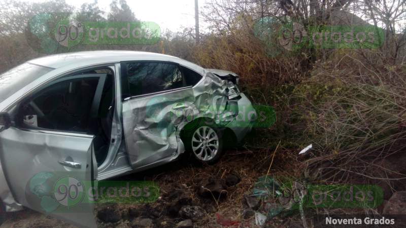 Deja tres heridos volcadura sobre la Piedad - Zamora, en Michoacán 