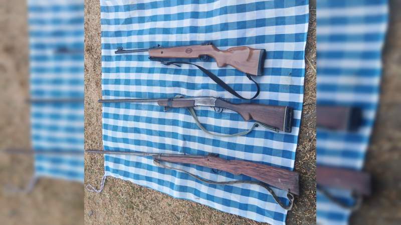 Tras ataque a policías, aseguran vehículo y armas en Epitacio Huerta, Michoacán: Hay 4 detenidos - Foto 1 