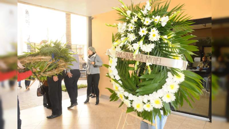 En Coahuila y Durango se realizan funerales de maestra y alumno del Colegio Cervantes - Foto 0 