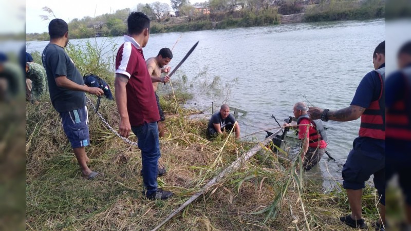 Militares caen a canal durante persecución en Tamaulipas: Fallecen cuatro de ellos - Foto 1 