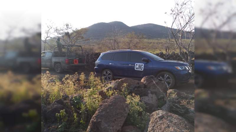 Armas largas, explosivos, camionetas modificadas y un dron: Asegurados al CJNG en Tangamandapio - Foto 5 