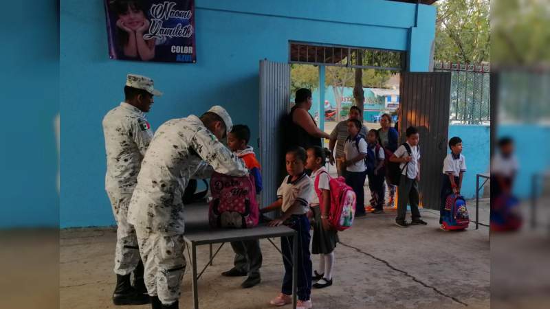 En Apatzingán el programa “Mochila Segura”, será permanente: Francisco Valle Morales 