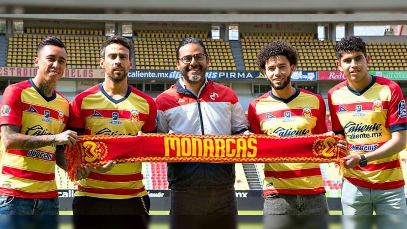 Los refuerzos de Monarcas, contentos como cuando empieza el romance 