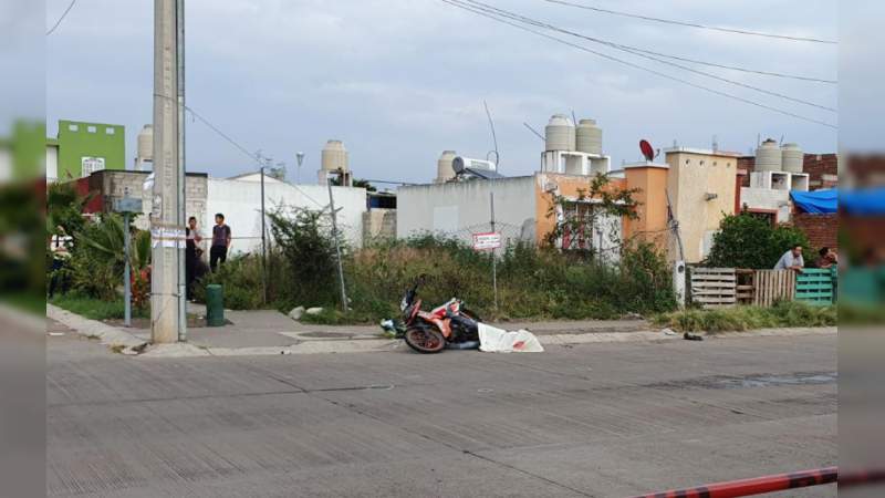 Dejan cuerpo de un hombre con narcomensaje en Zapopan, Jalisco 
