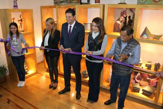 Inaugura Alcalde de Morelia Centro de Atención al Turista - Foto 0 