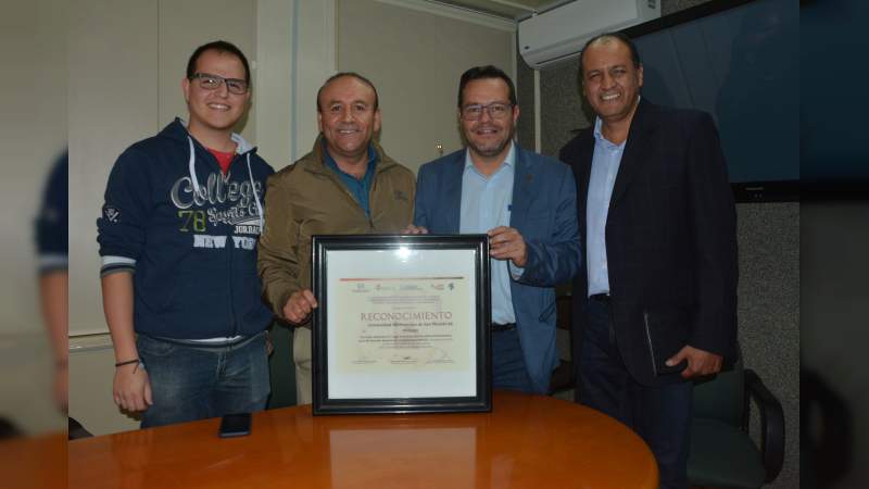 Para la UMSNH primer y segundo lugar en maratón regional de conocimiento en área de informática administrativa - Foto 0 