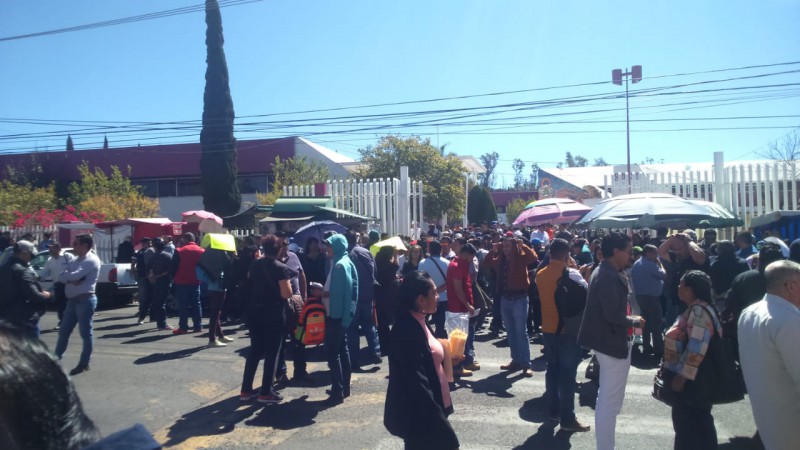 CNTE realiza destrozos en la Secretaría de Educación en el Estado - Foto 3 