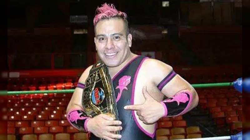Luchador "Máximo" es hospitalizado de emergencia 