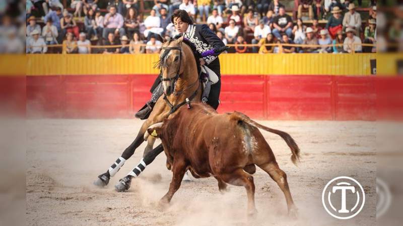 Hoy novillada internacional en Zitácuaro con Tarik Othón, Pablo Páez y Arturo Gilio - Foto 1 