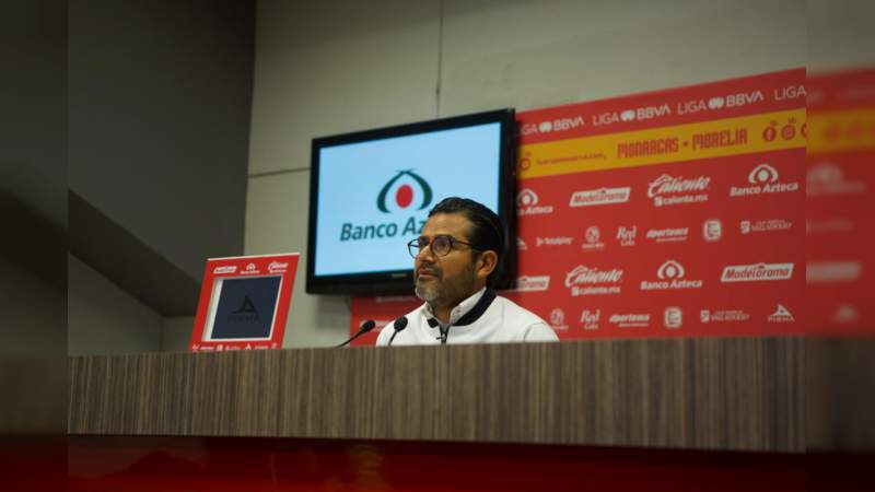 Falso lo de la llegada de Roger Martínez a Monarcas 