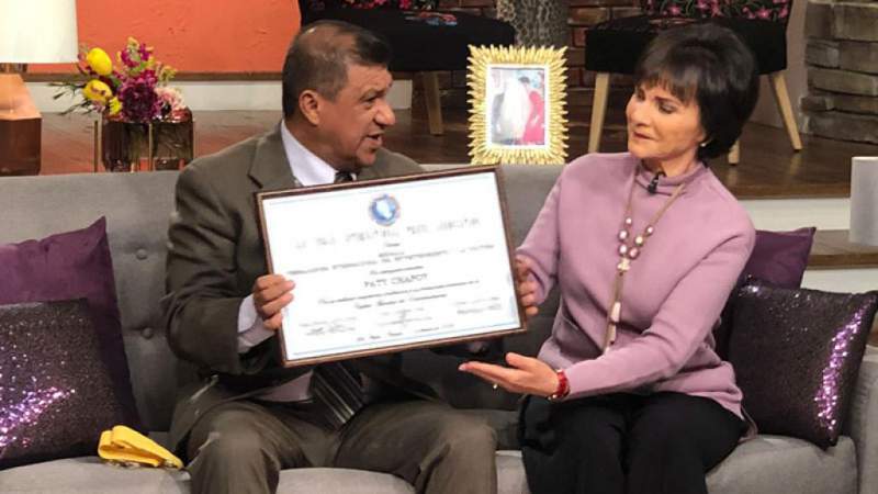 Pobre Pati Chapoy recibe importante reconocimiento pero con su nombre mal escrito 