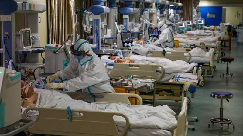 Suben a 722 los muertos por nuevo coronavirus, entre ellos un estadounidense en Wuhan 
