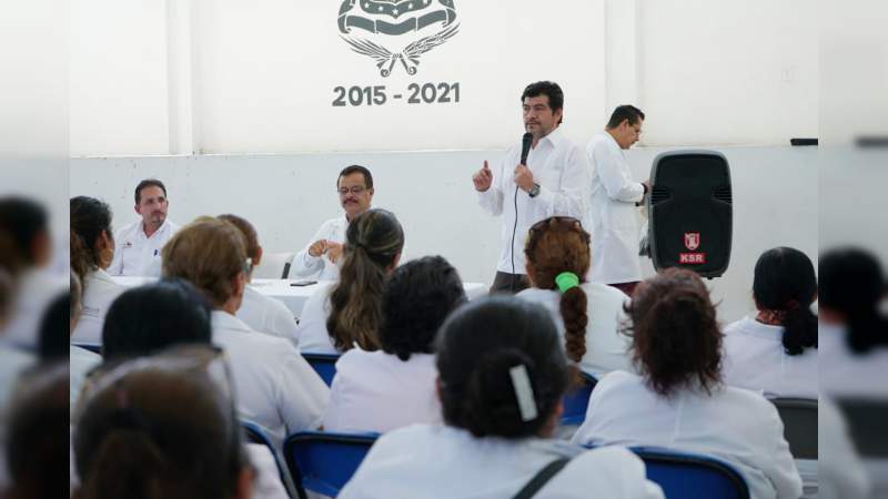 En Apatzingán, entrega SSM estímulos económicos a 148 auxiliares de salud - Foto 2 