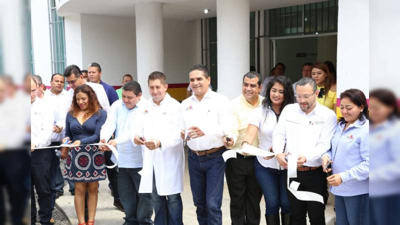 En 10 días, dos mujeres indígenas dan a luz en el piso de hospitales operados por el gobierno de Michoacán - Foto 4 