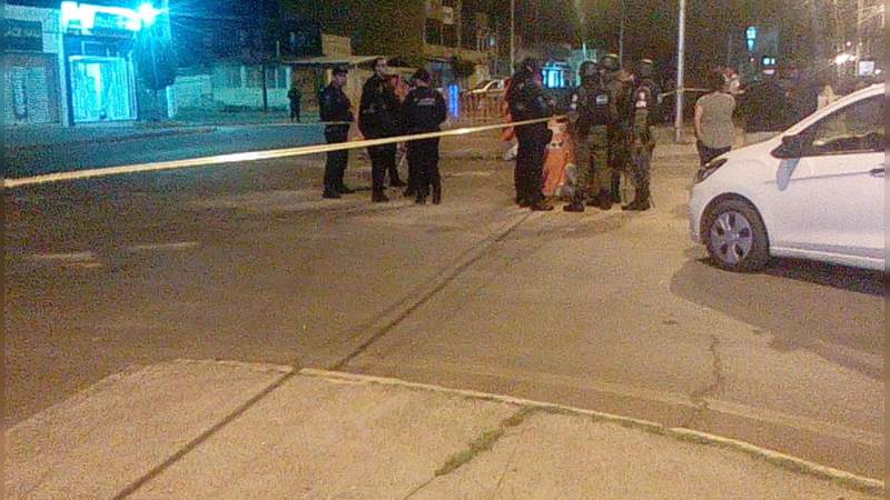 En hechos distintos asesinan a dos personas en Celaya, Guanajuato uno de ellos con un narcomensaje  - Foto 0 