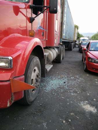 Se enfrenta porras de Gallos y Monarcas en Morelia - Foto 11 