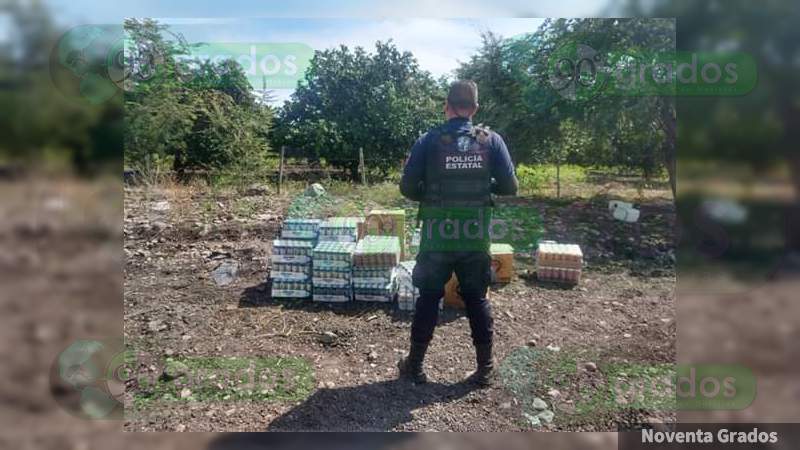 Recuperan mercancía de empresa robada por sujetos armados en Parácuaro, Michoacán - Foto 1 