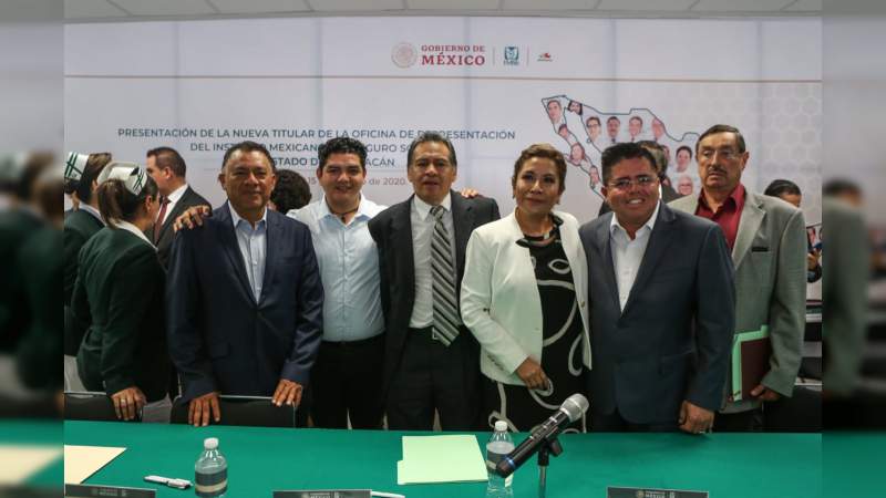 A potenciar atención para derechohabientes en IMSS, urge Fermín Bernabé 