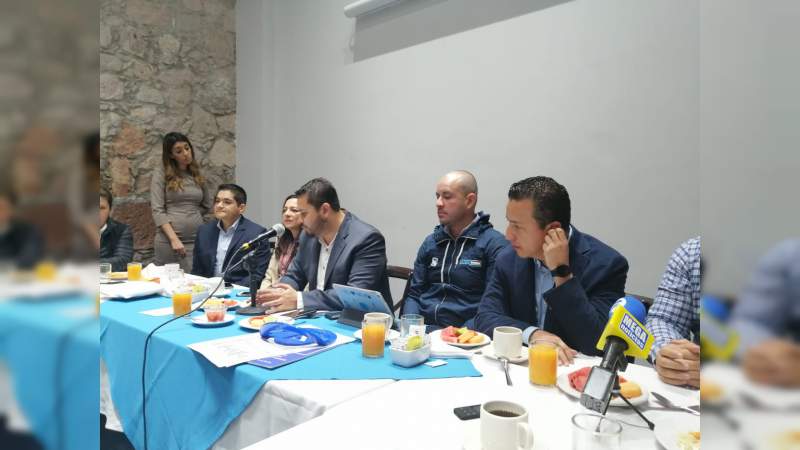 Urgen legisladores federales a Raúl Morón arme mesas de diálogo con transportistas que bloquean la ciclovía - Foto 1 