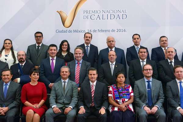 México se construye con la tarea de todos, subraya EPN - Foto 2 