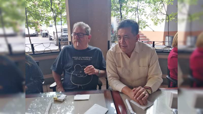 Paco Ignacio Taibo ll de gira en Apatzingán, Michoacán - Foto 1 