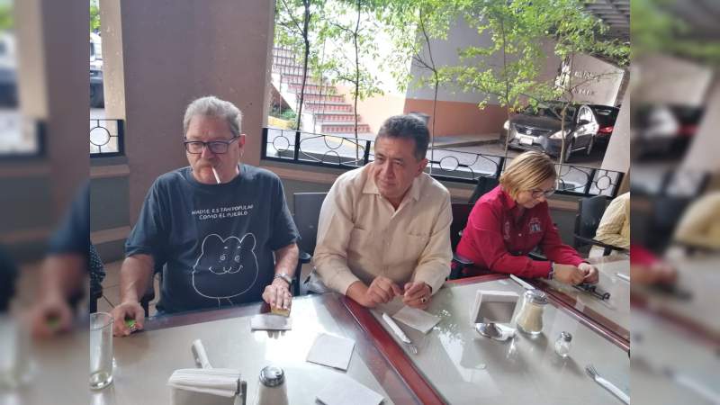 Paco Ignacio Taibo ll de gira en Apatzingán, Michoacán - Foto 2 