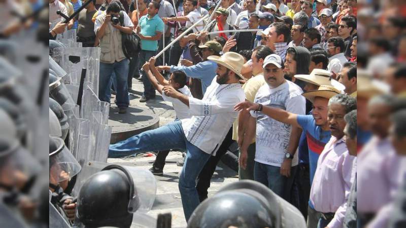 #Blindan Casa de Gobierno ante #Megamarcha de la #CNTE - Foto 0 